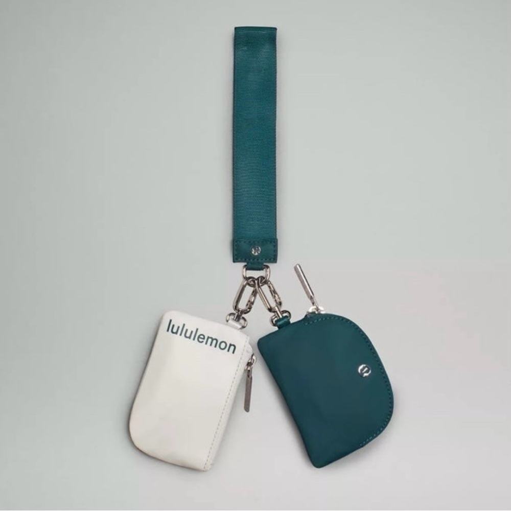 Lululemon Dual Pouch Wristlet (Vapor/Storm Teal)